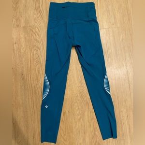 Lululemon leggings size 4